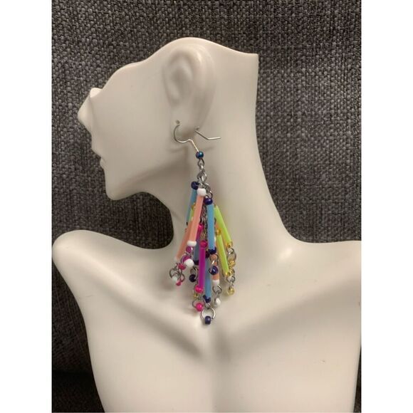 Handmade Straw Dangle Earrings - Picture 1 of 3